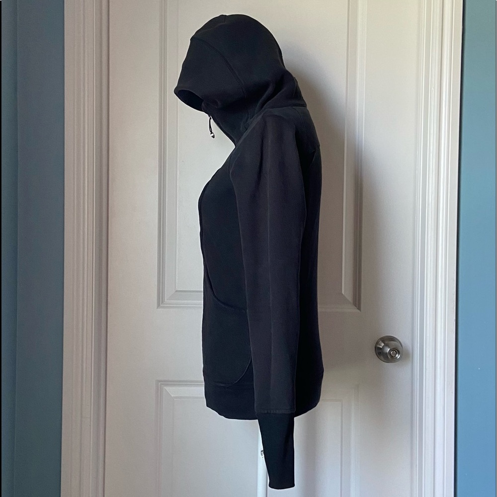 Lululemon Jacket. - Picture 2 of 5